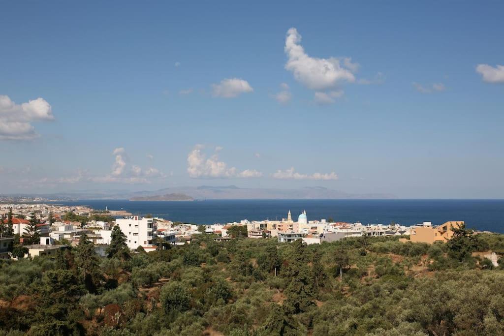 Wide-View & Quiet Apartment Chania Chania  Exteriör bild